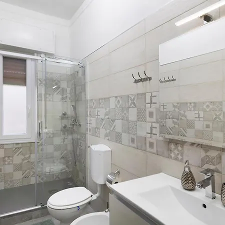 La Ca Delle Tre Rose Apartment *